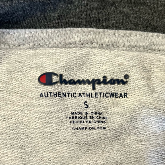 Champion Youth Boy’s Gray Athletic Sweatshirt Hoodie Size S - Picture 3 of 4